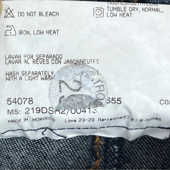 Thomas Burberry Denim Pencil Skirt Blue Size US 6 High Waist Dark Wash Classic - Picture 6 of 8